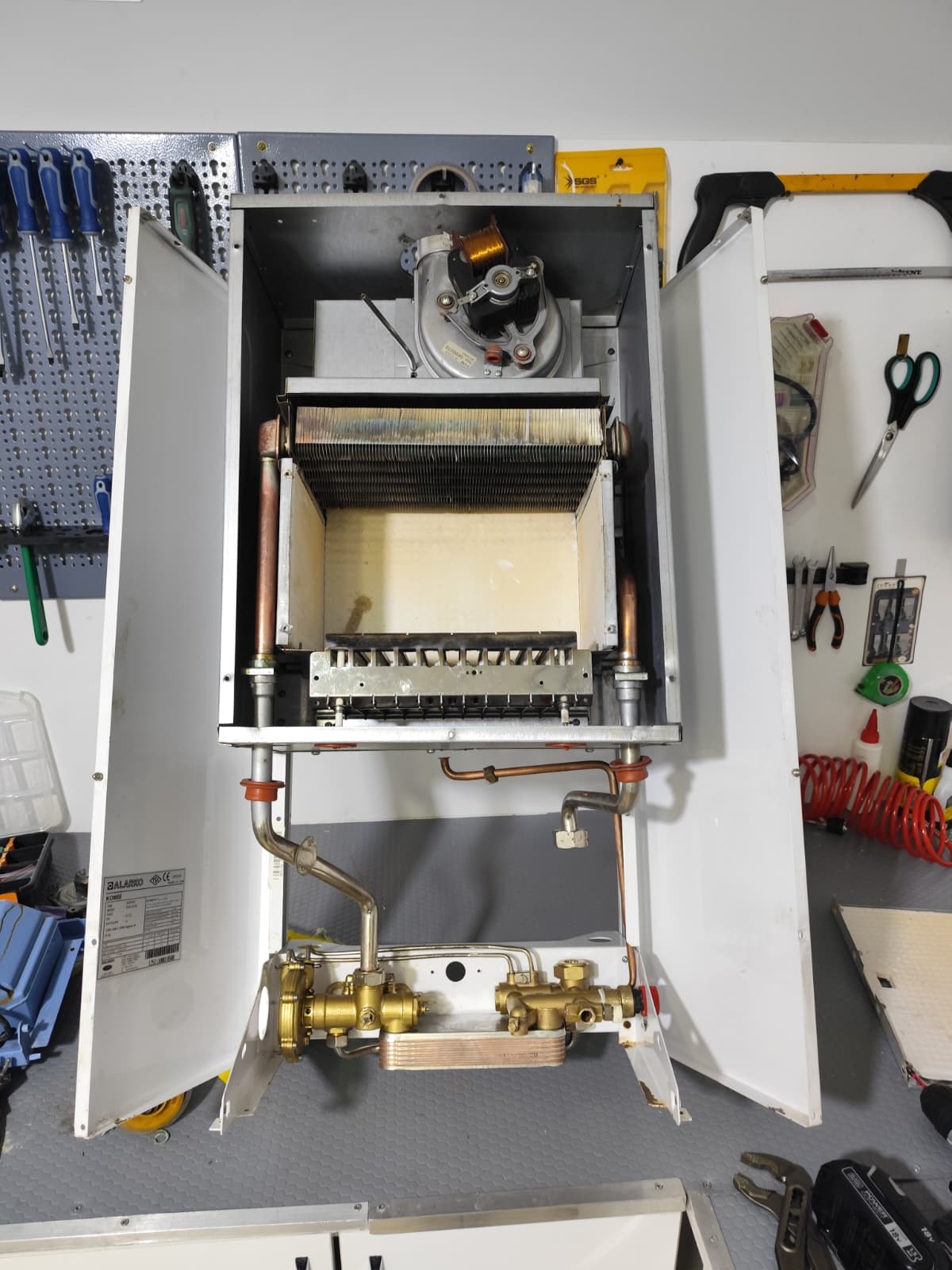 Blue Anka Kombi Servisi — galeri görseli (18/23)